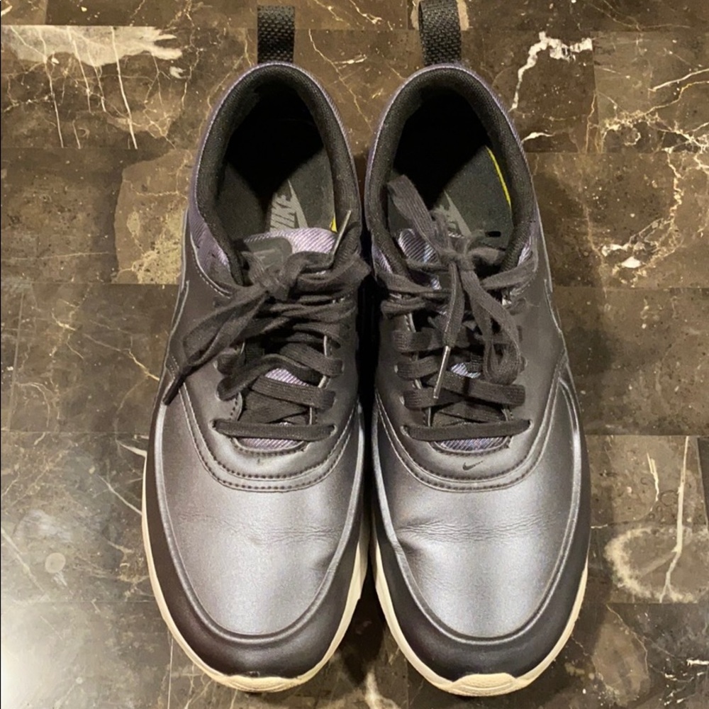 Women’s Nike Sneaker